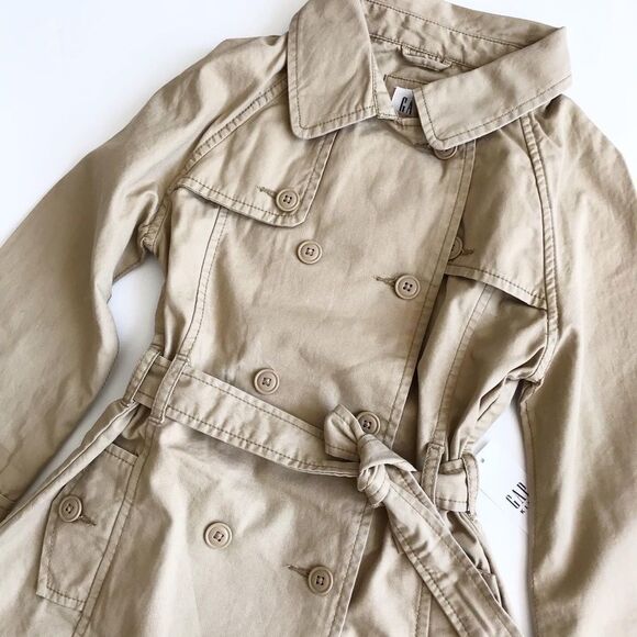 Gapkids NWT beige trench coat w/belt S(6-7Y) - Picture 2 of 5